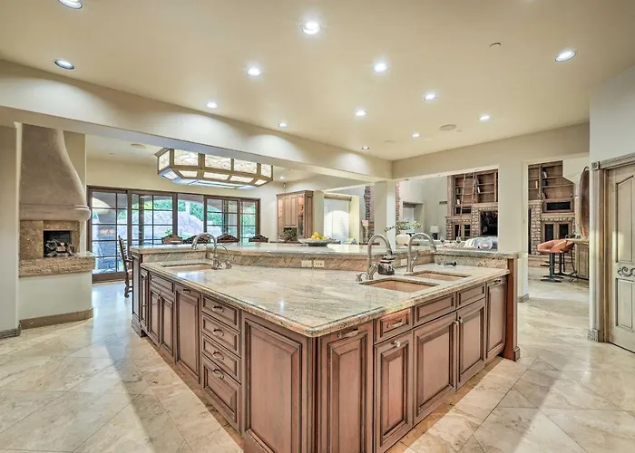 Outdoor Oasis, Games! Paradise Valley Group Holiday home Scottsdale