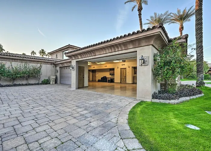 Outdoor Oasis, Games! Paradise Valley Group Holiday home *